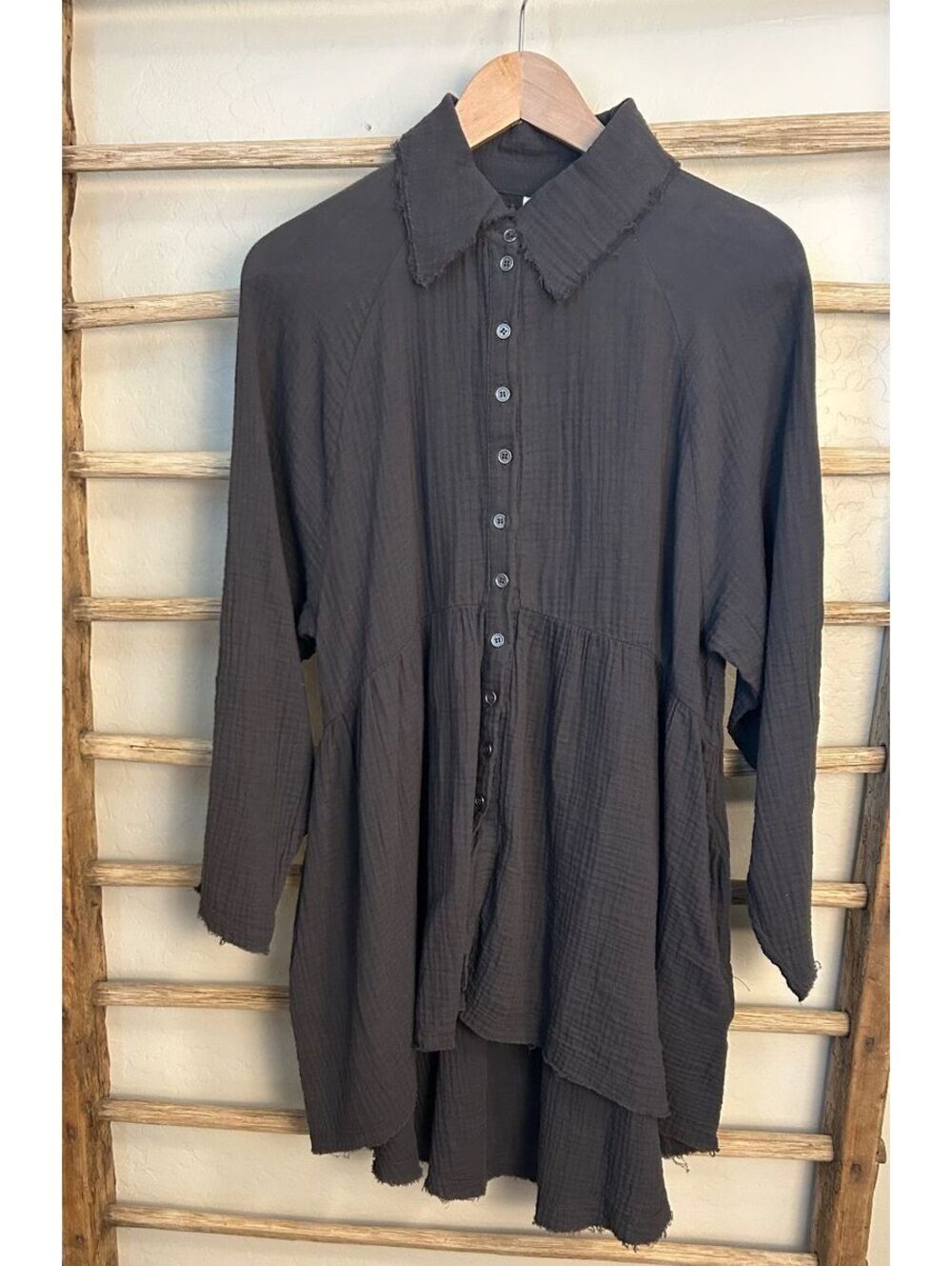 Zenana Button-Front Cotton Button up Tunic in Charcoal Gray, Size M